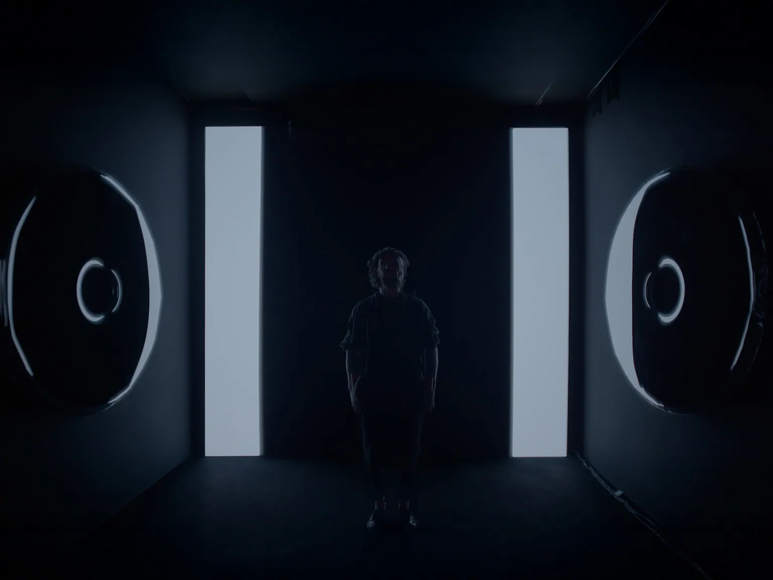 MIRROR VOID